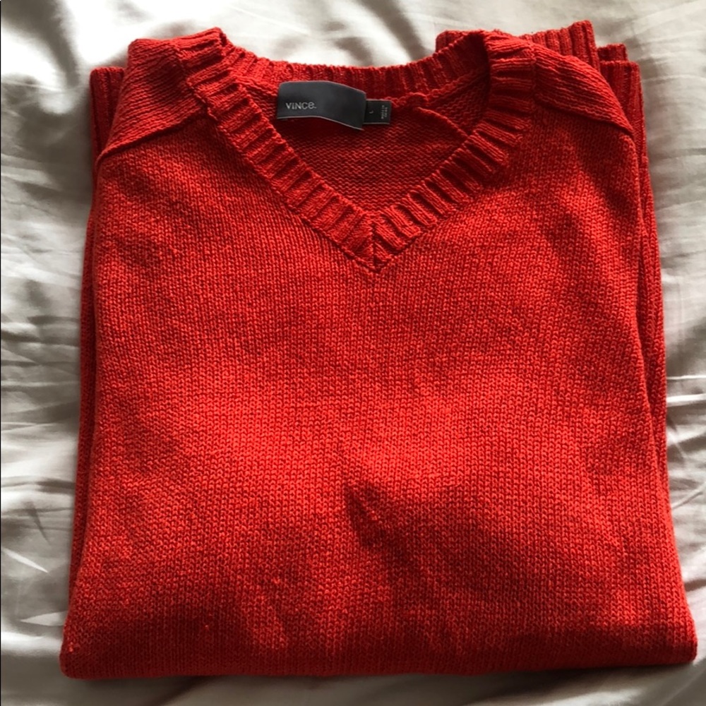 VINCE | L | Oversized LongSlv VNk Red Linen Swtr